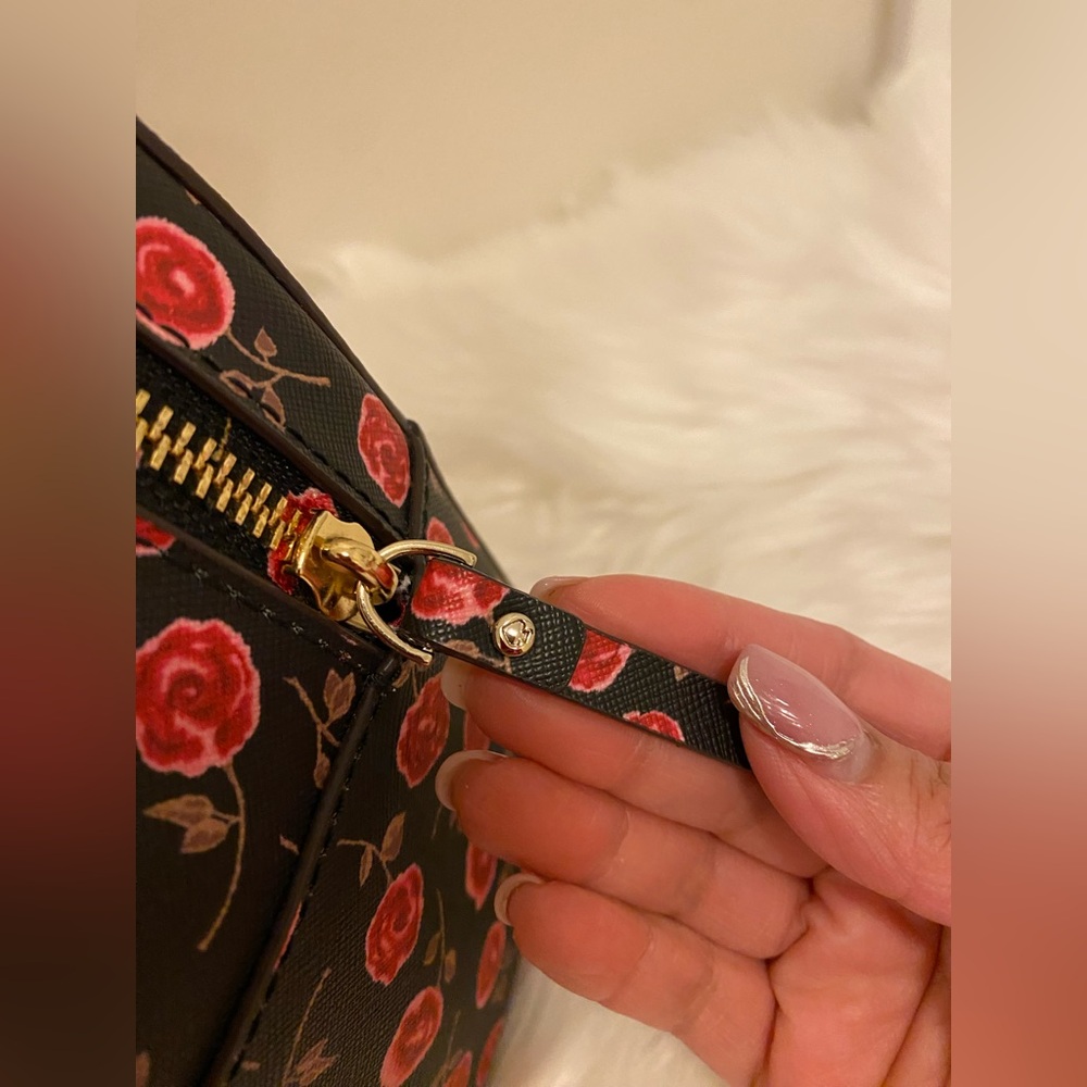 PRACTICALLY NEW: AUTHENTIC KATE SPADE LAUREL HAZY SAMMY ROSE FLORAL BACKPACK - Picture 11 of 15